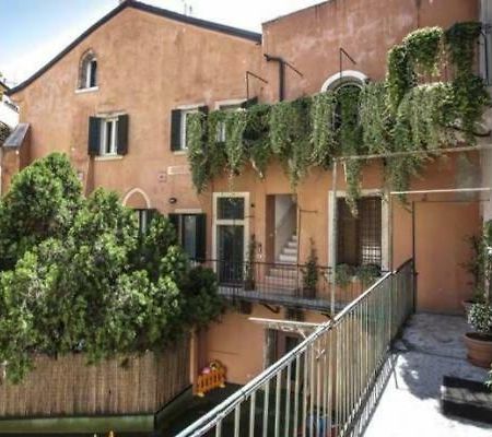 Cortiletto Apartment Verona Ngoại thất bức ảnh